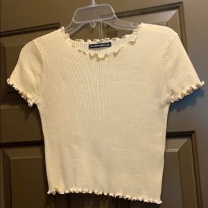 Pale yellow lettuce edge tee